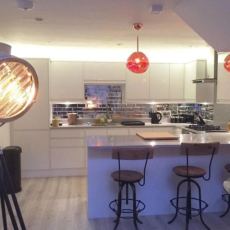 Spacious 1 Bedroom Split Level Old Pub Conversion Tower Bridge London Bagian luar foto