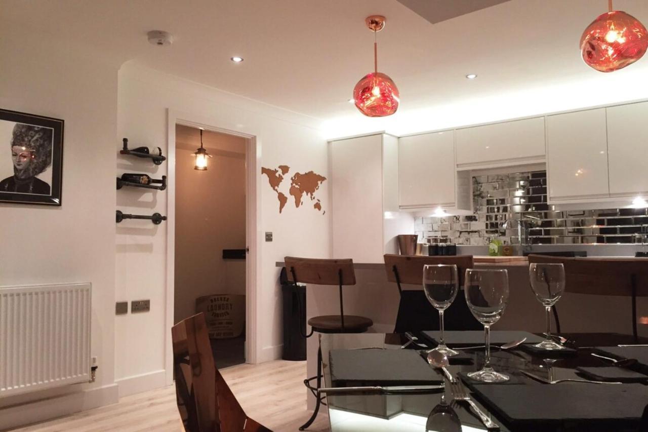 Spacious 1 Bedroom Split Level Old Pub Conversion Tower Bridge London Bagian luar foto